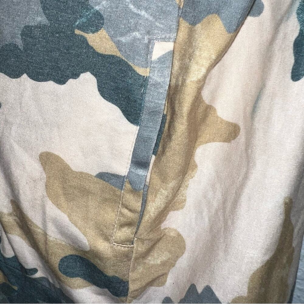 Mystree Zipped Collar Camo Jacket - Picture 8 of 9